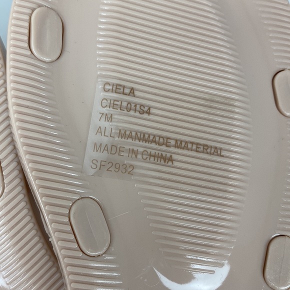 Steve Madden size 8 Blush jelly slides NWT! - Picture 9 of 16